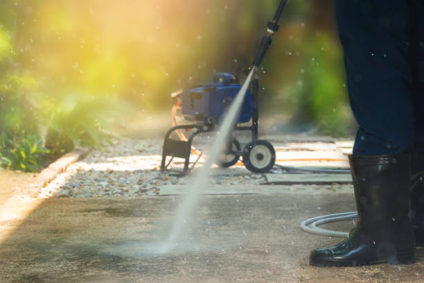 Best Pool Deck Cleaning  in Dix Hills, NY